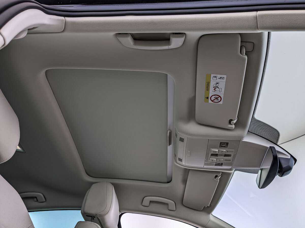 Купить Volkswagen Passat с пробегом. Фото: #18