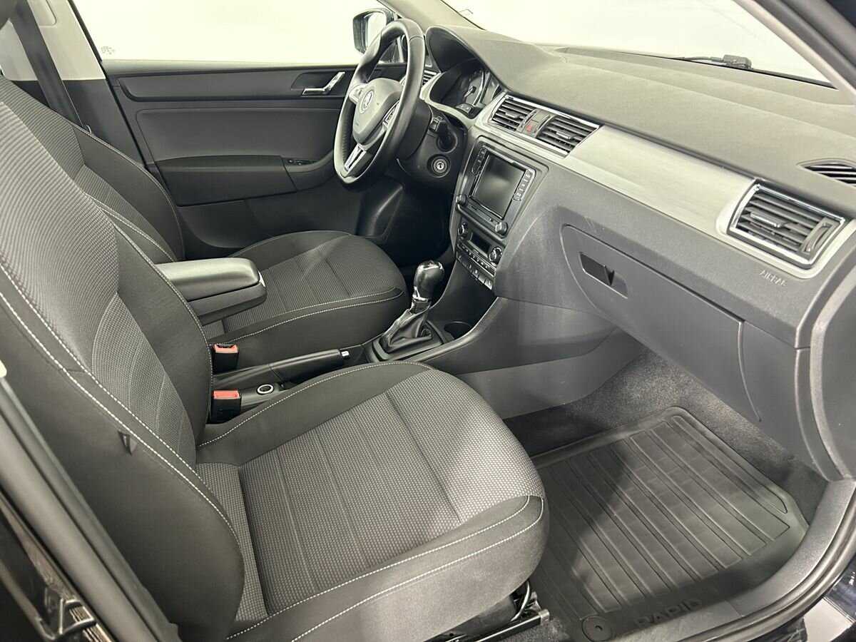 Купить Skoda Rapid с пробегом. Фото: #13