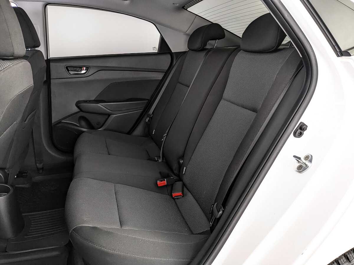 Купить Hyundai Solaris с пробегом. Фото: #13