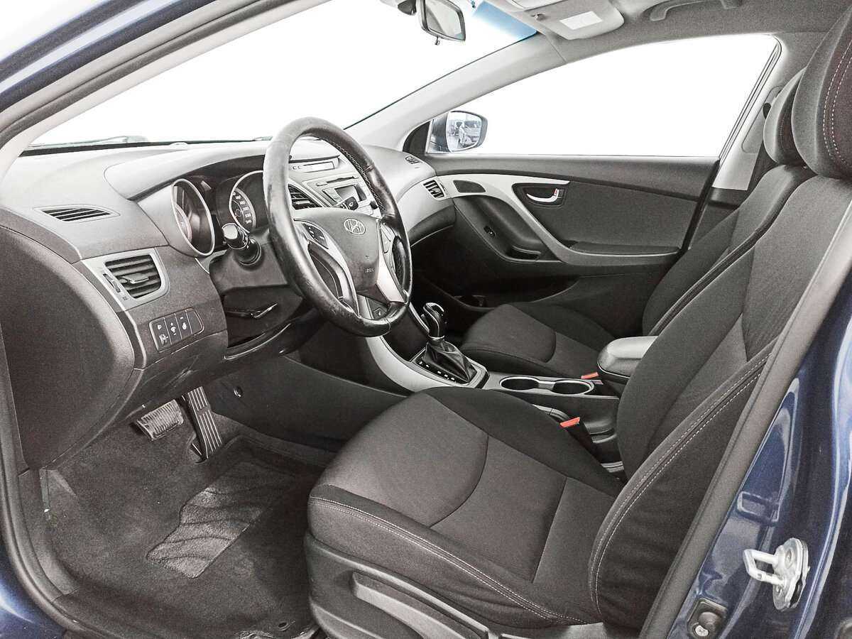 Купить Hyundai Elantra с пробегом. Фото: #11