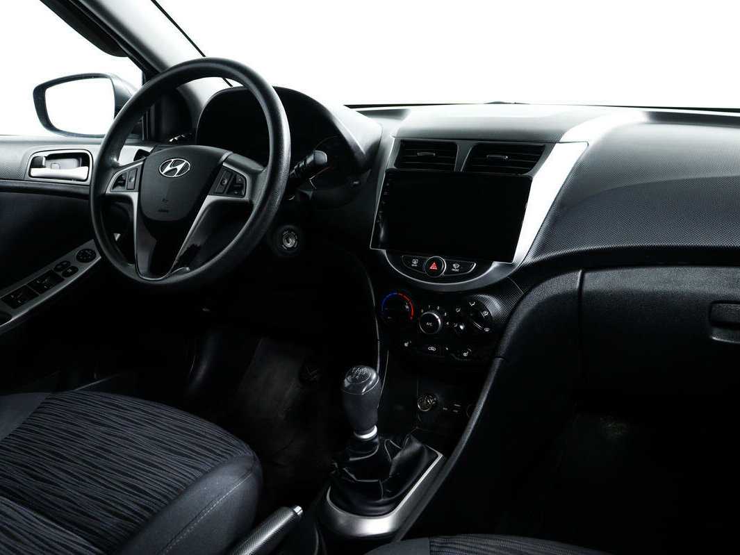 Купить Hyundai Solaris с пробегом. Фото: #8