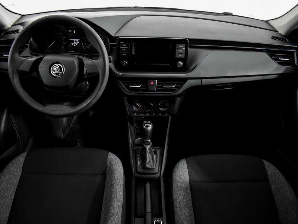 Купить Skoda Rapid с пробегом. Фото: #9