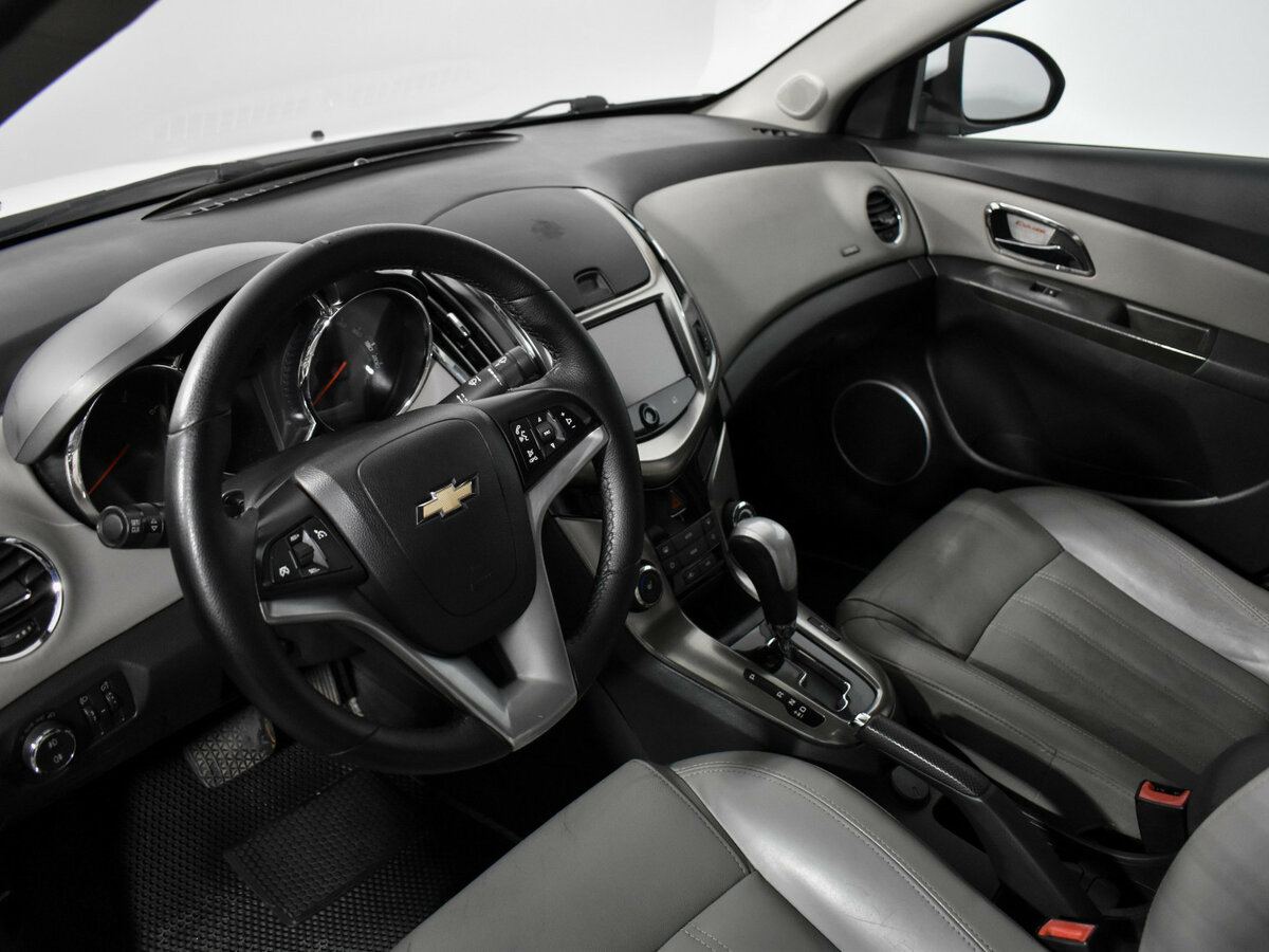 Купить Chevrolet Cruze с пробегом. Фото: #6
