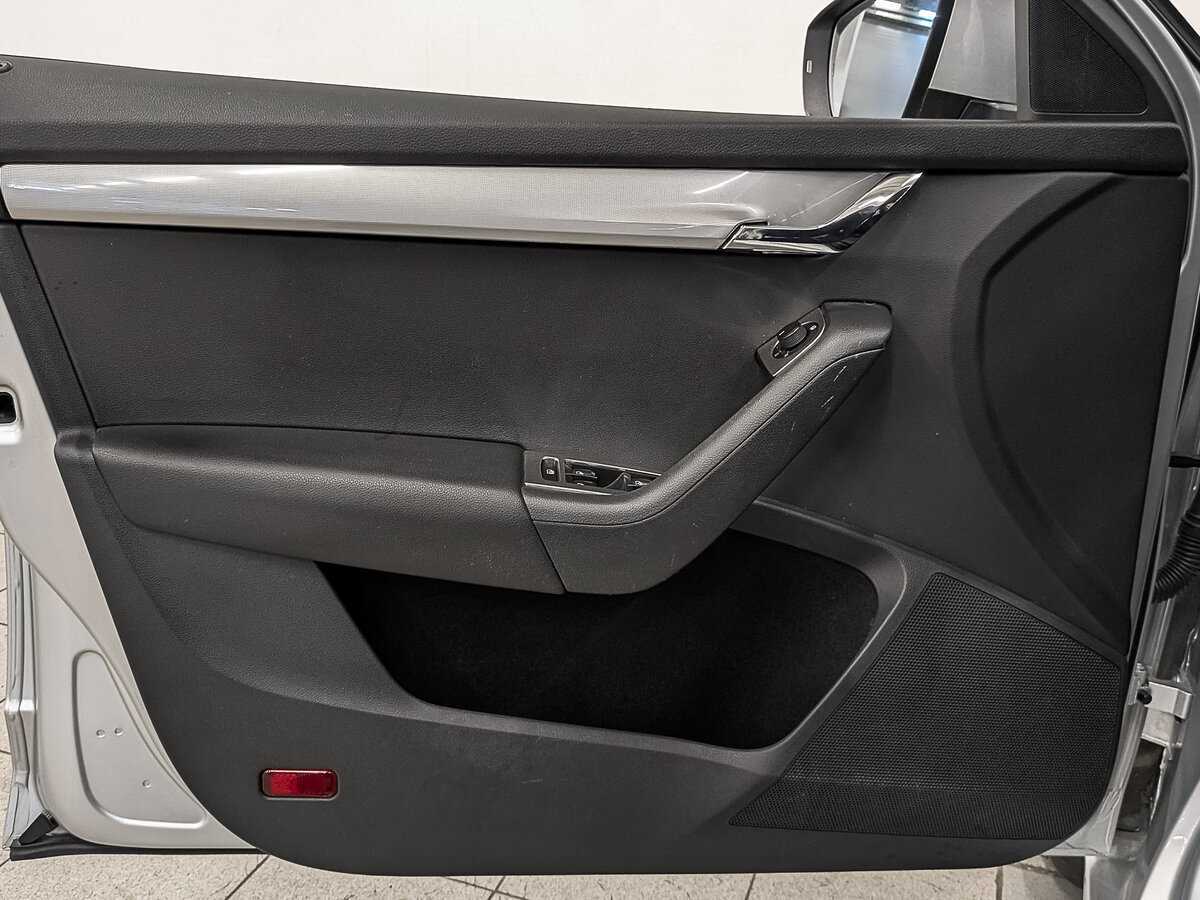 Купить Skoda Octavia с пробегом. Фото: #18