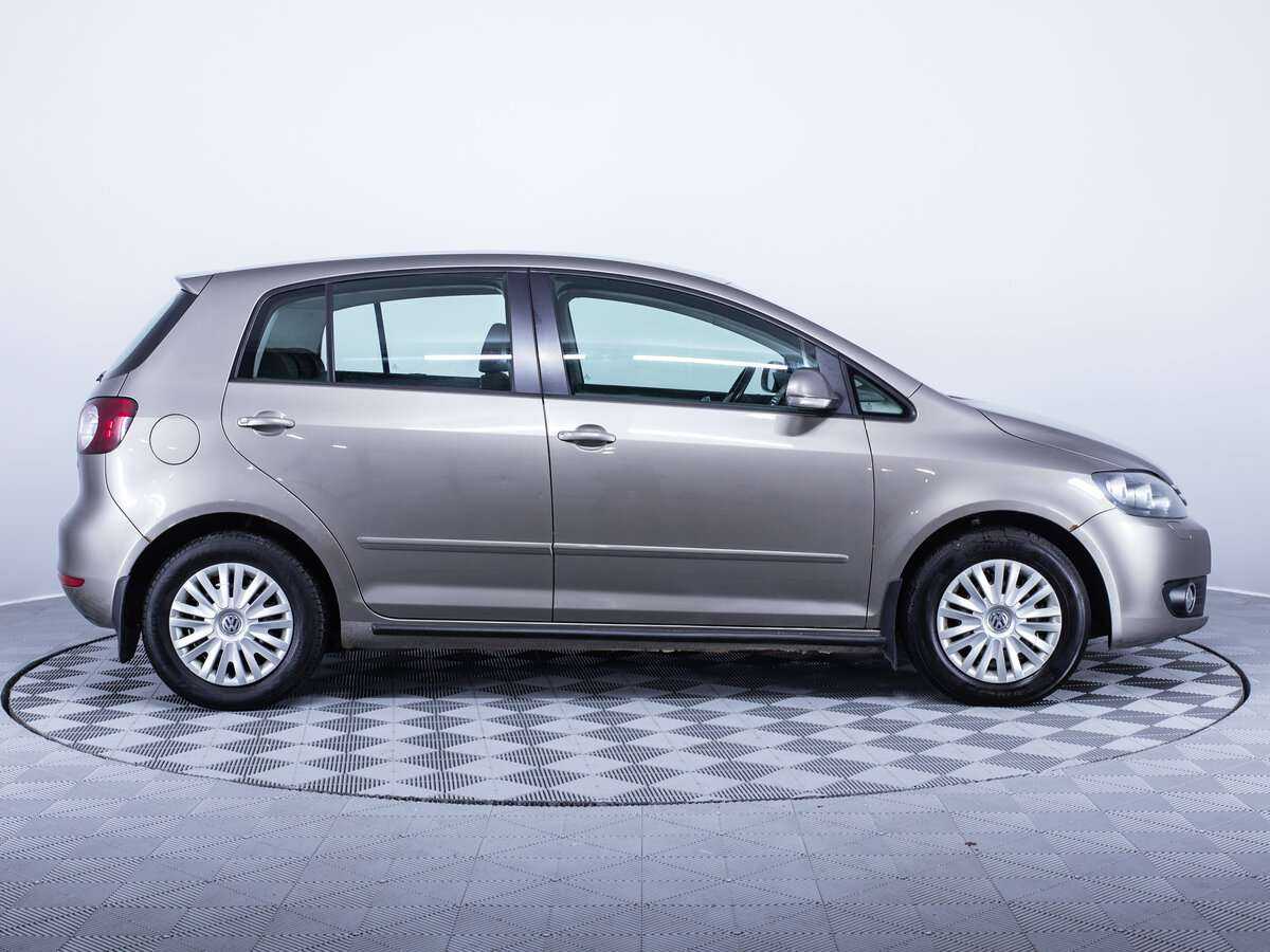 Купить Volkswagen Golf Plus с пробегом. Фото: #3