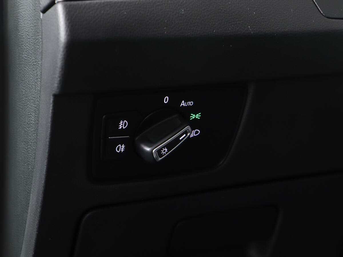 Купить Volkswagen Passat с пробегом. Фото: #17