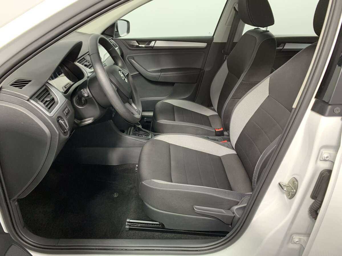 Купить Skoda Rapid с пробегом. Фото: #12