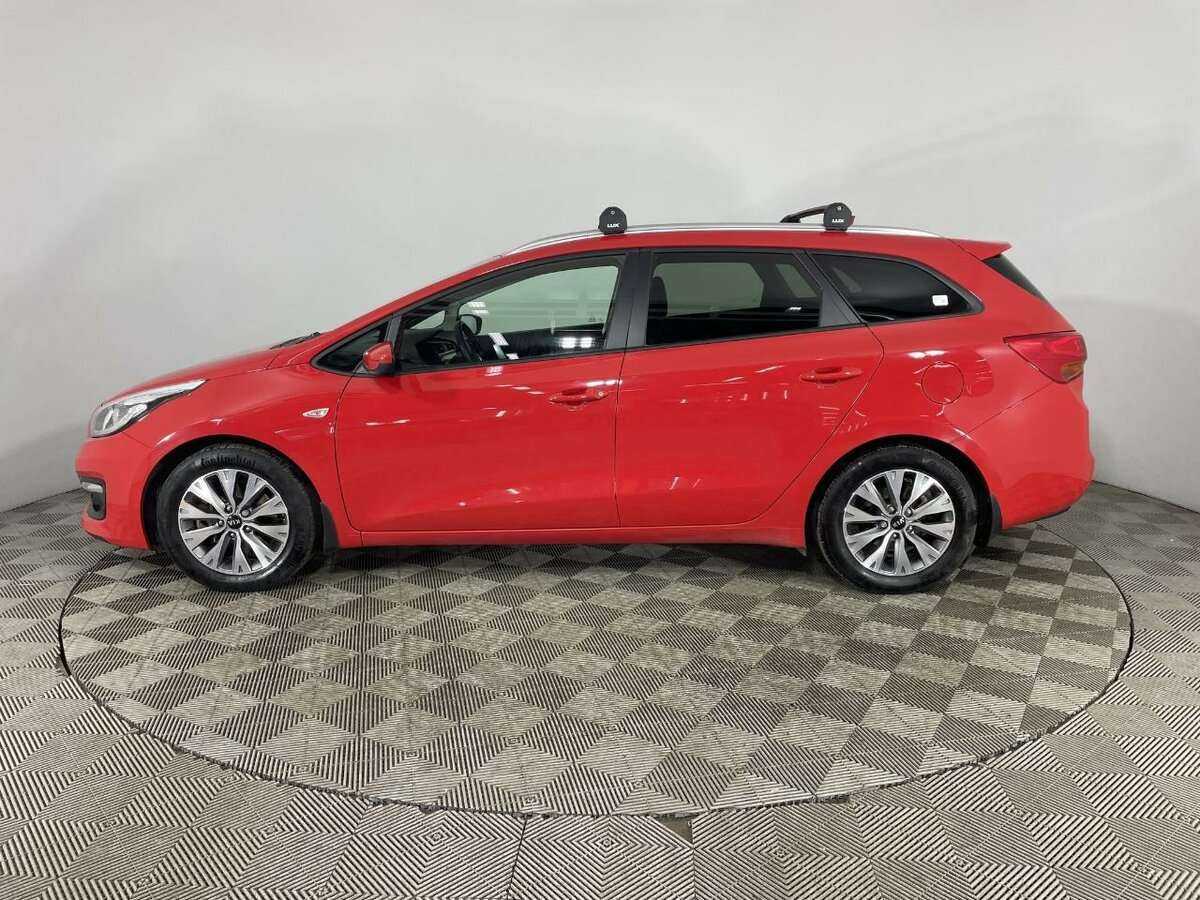 Купить Kia Ceed с пробегом. Фото: #4