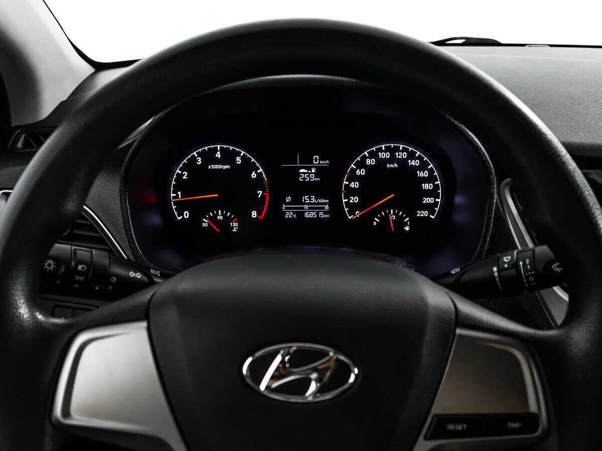 Купить Hyundai Solaris с пробегом. Фото: #14