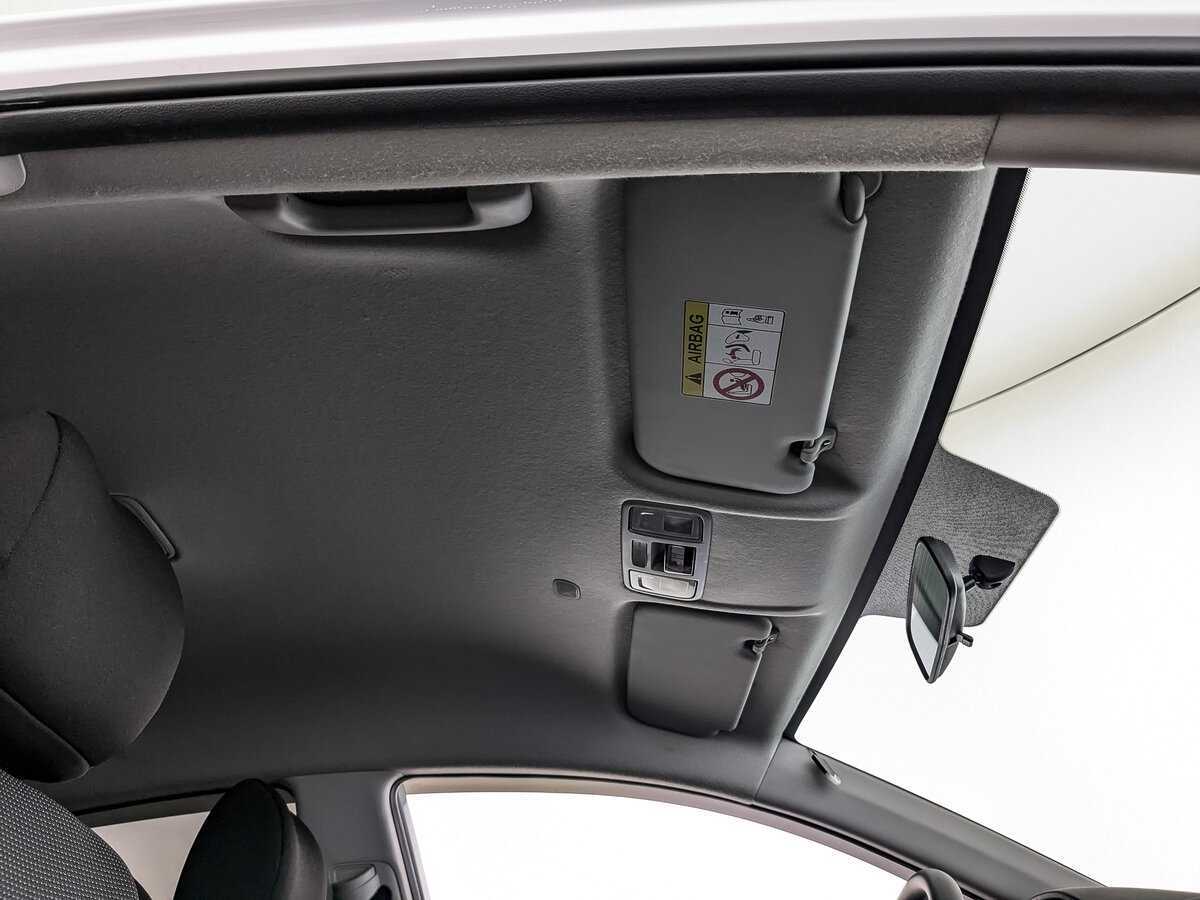 Купить Hyundai Solaris с пробегом. Фото: #18