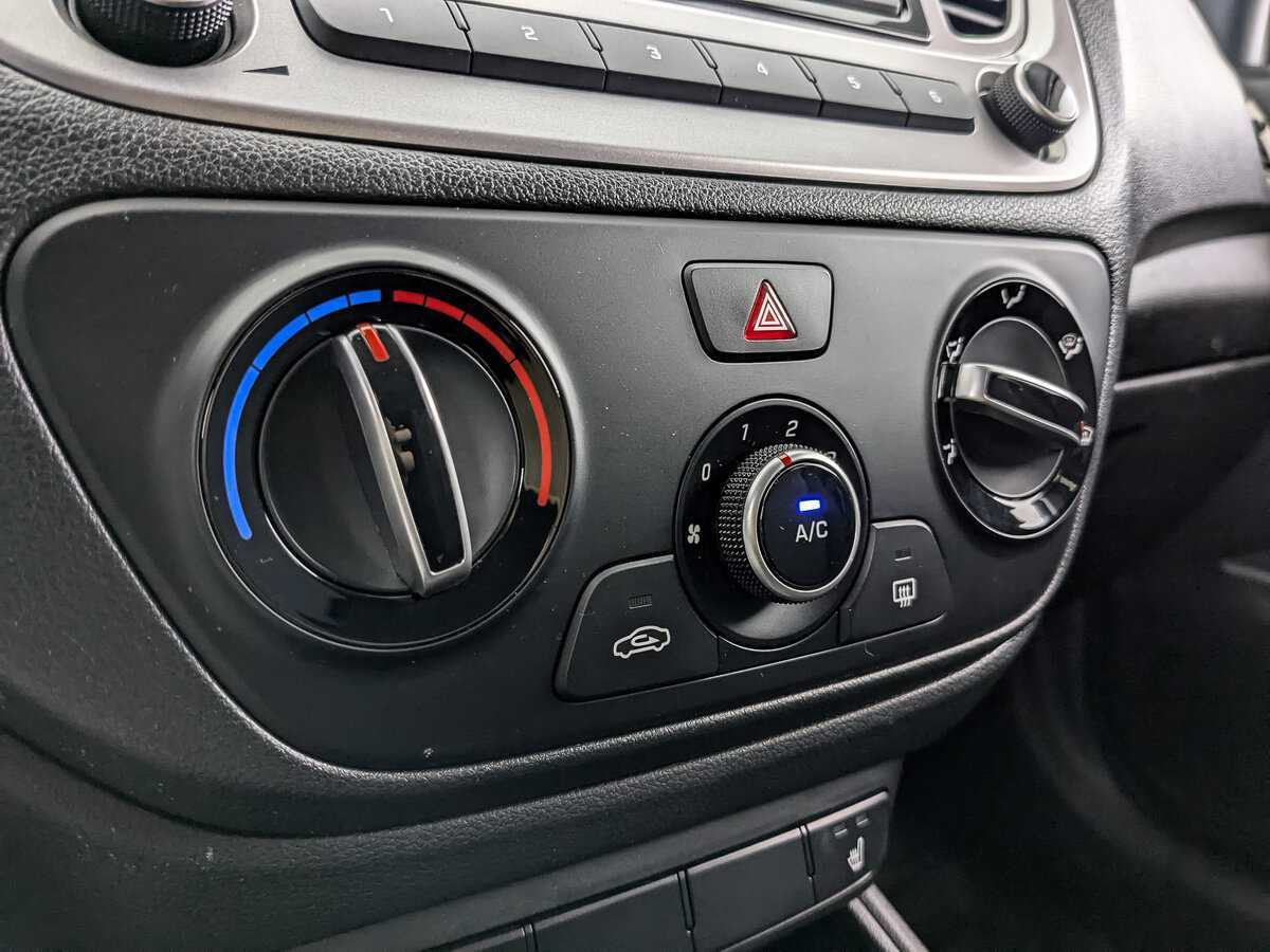 Купить Hyundai Solaris с пробегом. Фото: #16