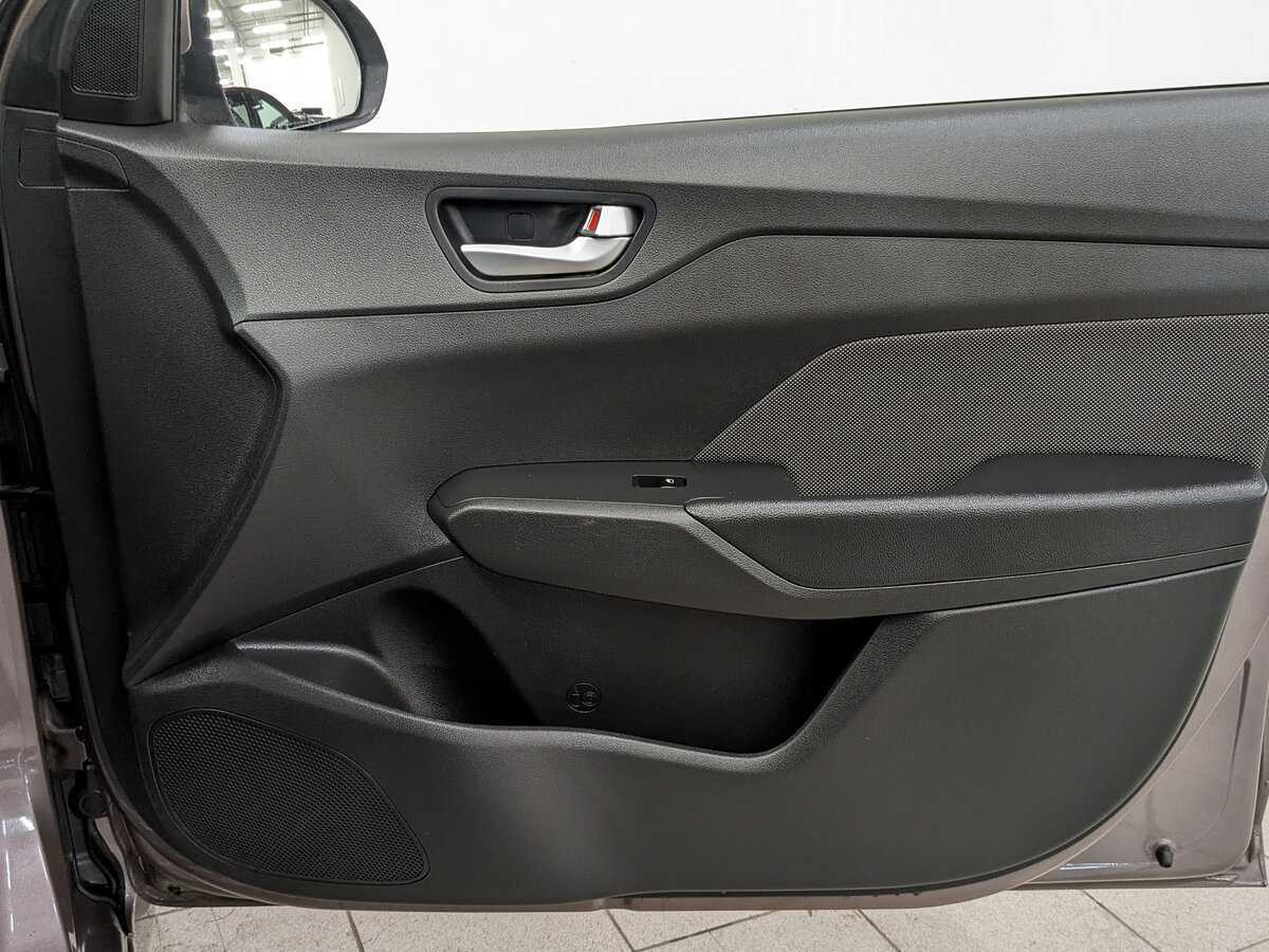 Купить Hyundai Solaris с пробегом. Фото: #20