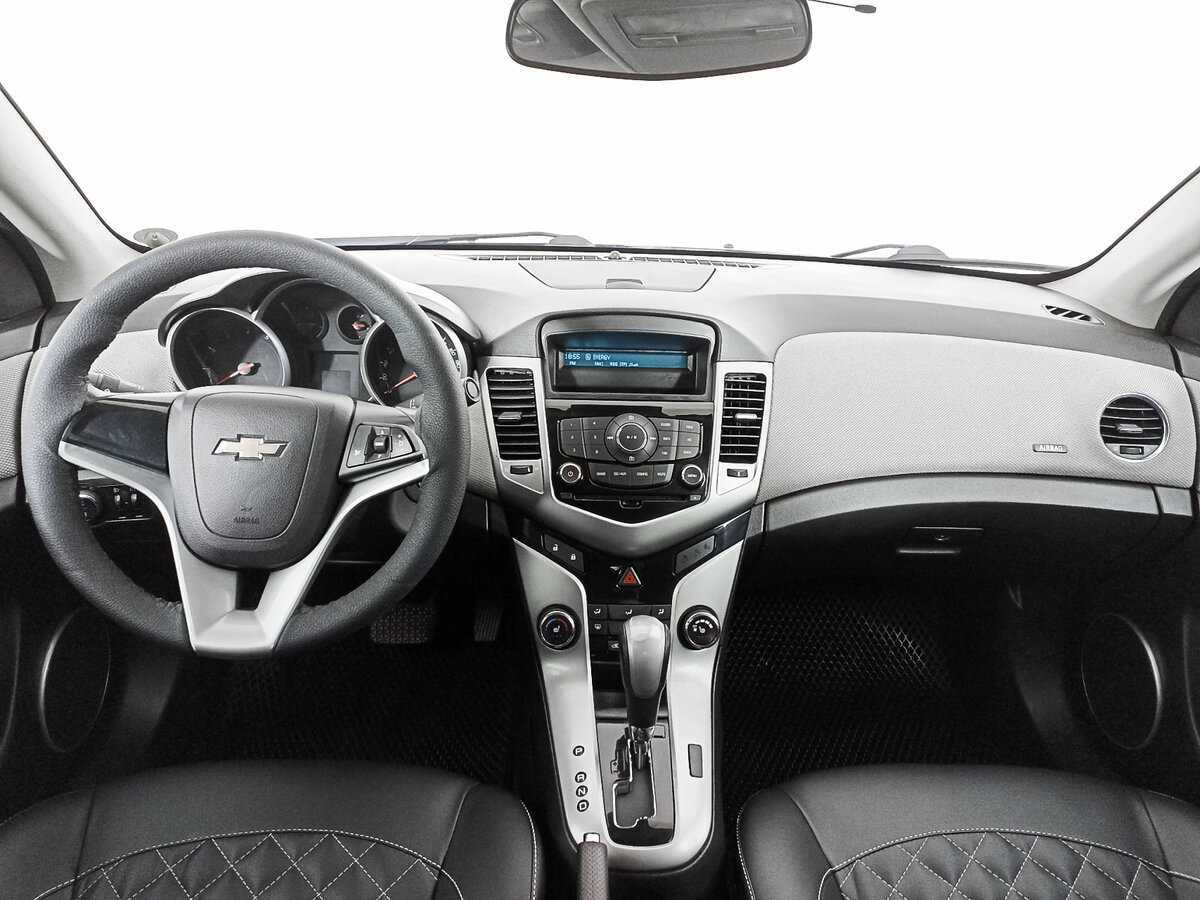 Купить Chevrolet Cruze с пробегом. Фото: #10