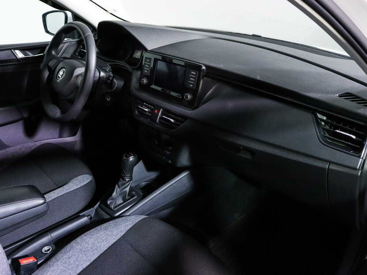 Купить Skoda Rapid с пробегом. Фото: #6