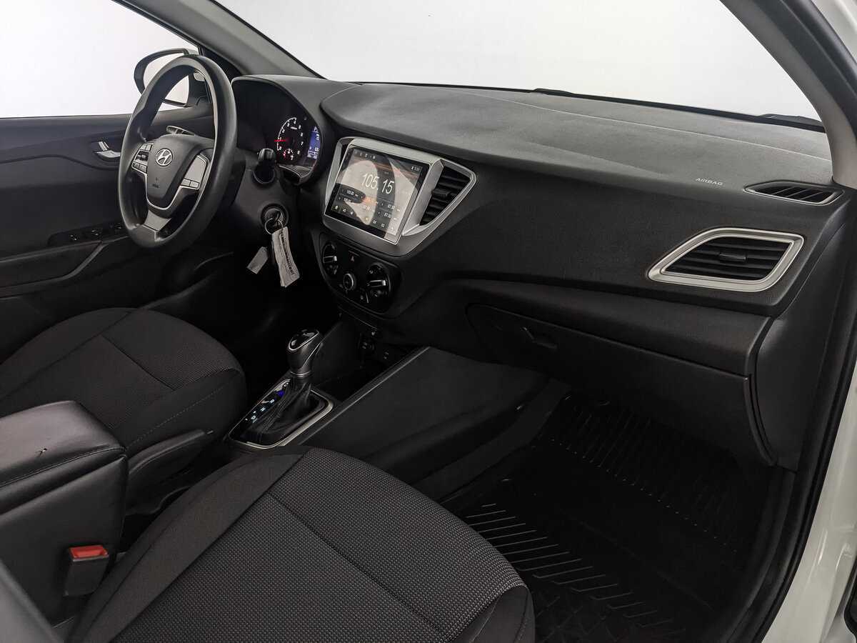 Купить Hyundai Solaris с пробегом. Фото: #8