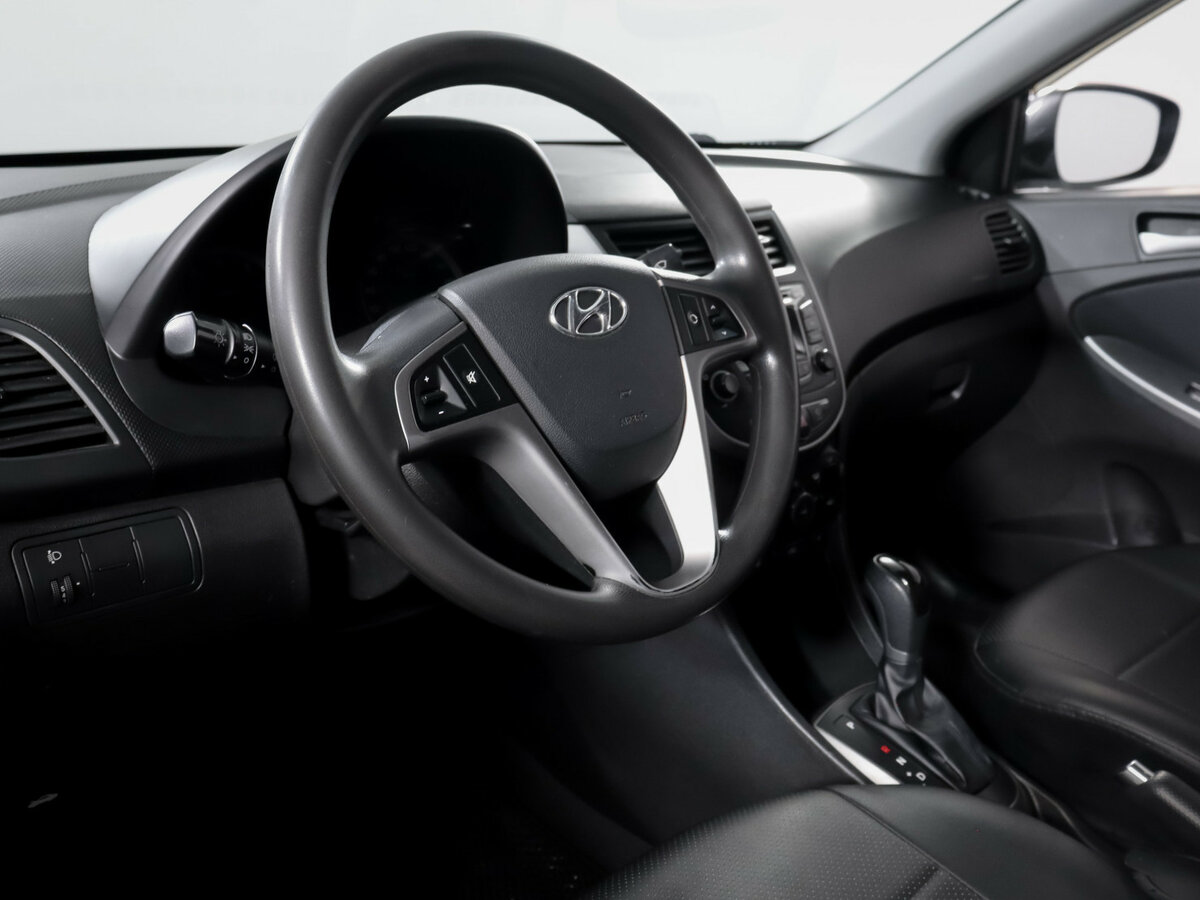 Купить Hyundai Solaris с пробегом. Фото: #10