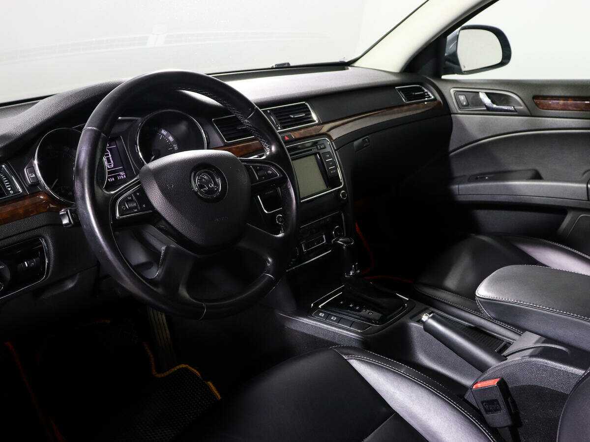 Купить Skoda Superb с пробегом. Фото: #13