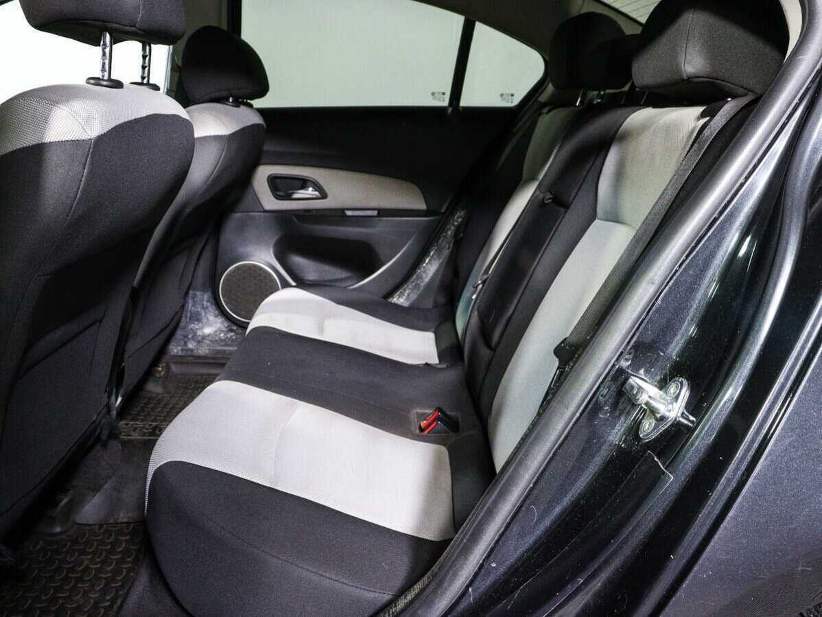 Купить Chevrolet Cruze с пробегом. Фото: #9