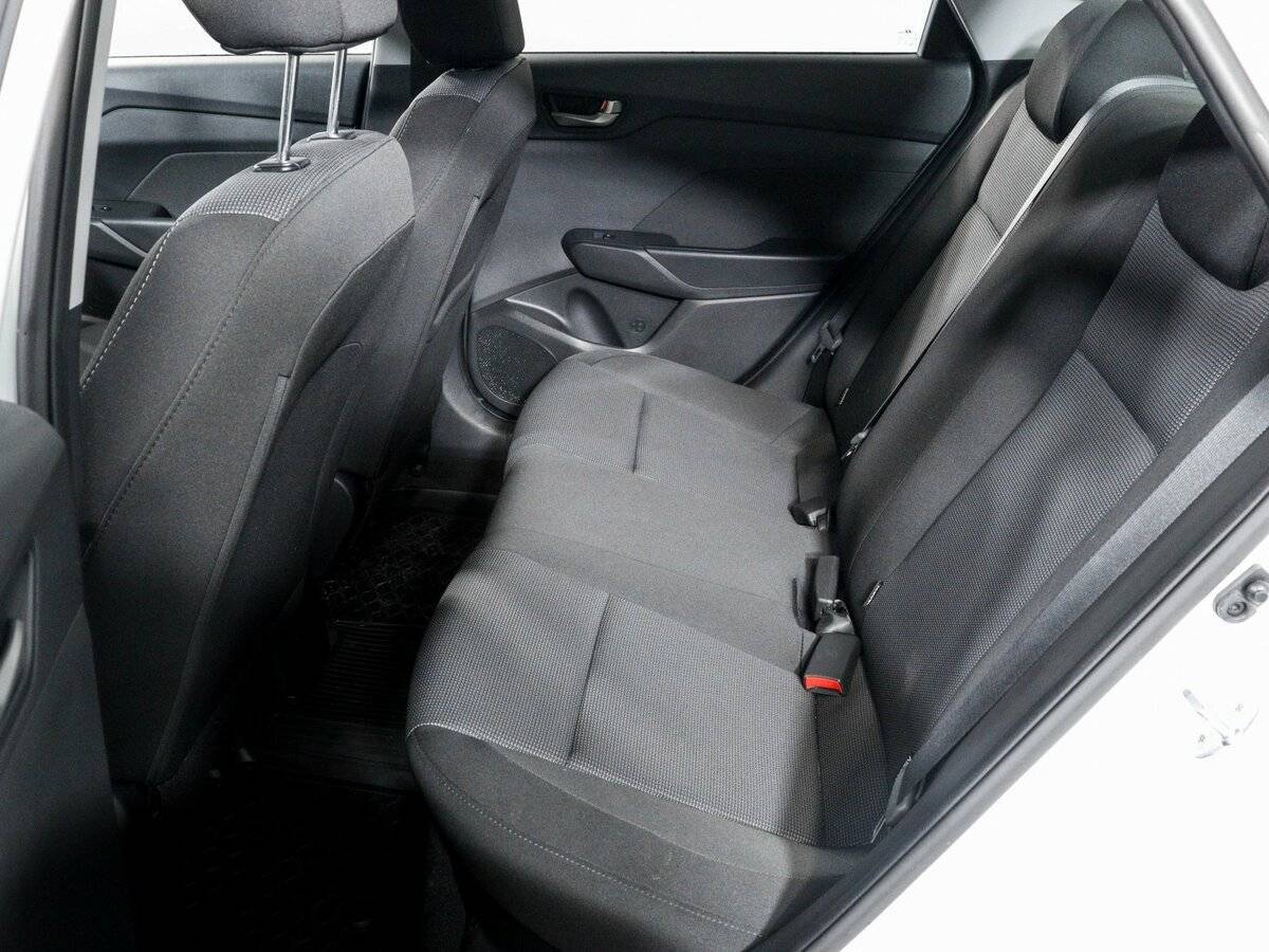 Купить Hyundai Solaris с пробегом. Фото: #9