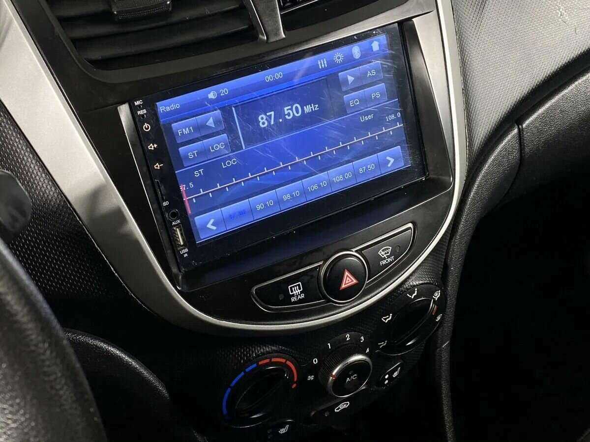 Купить Hyundai Solaris с пробегом. Фото: #14