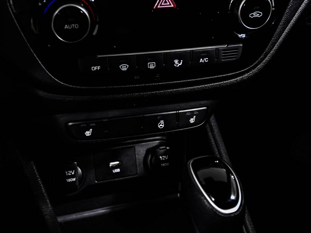 Купить Hyundai Solaris с пробегом. Фото: #13