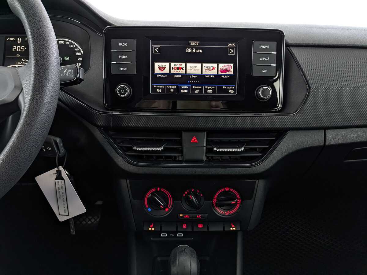 Купить Volkswagen Polo с пробегом. Фото: #15