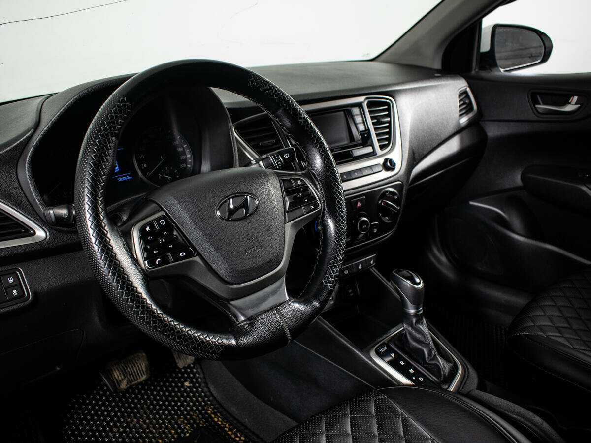 Купить Hyundai Solaris с пробегом. Фото: #12