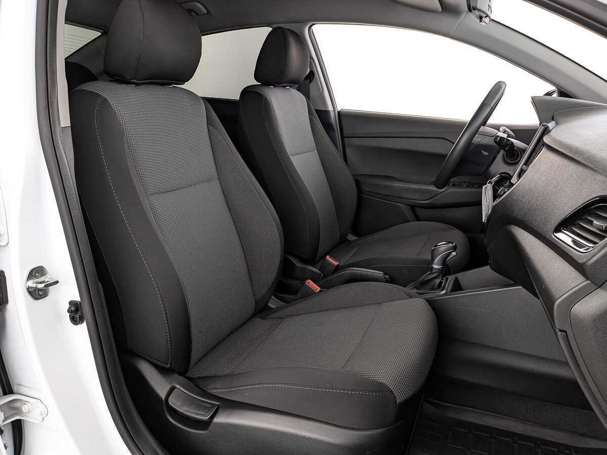 Купить Hyundai Solaris с пробегом. Фото: #21