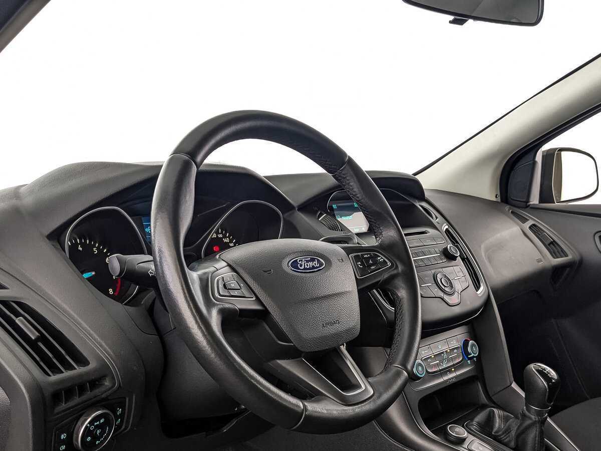 Купить Ford Focus с пробегом. Фото: #10