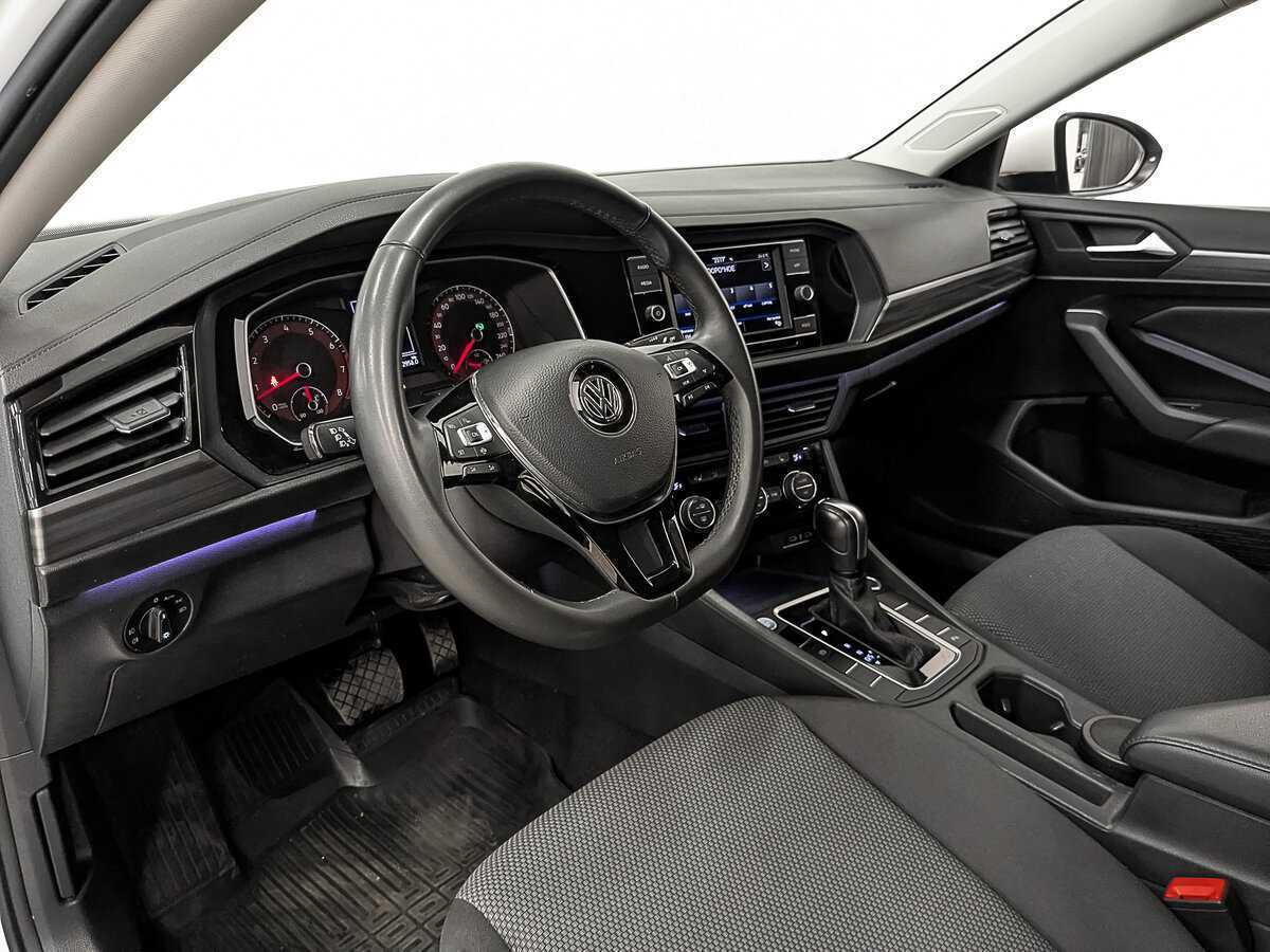 Купить Volkswagen Jetta с пробегом. Фото: #14