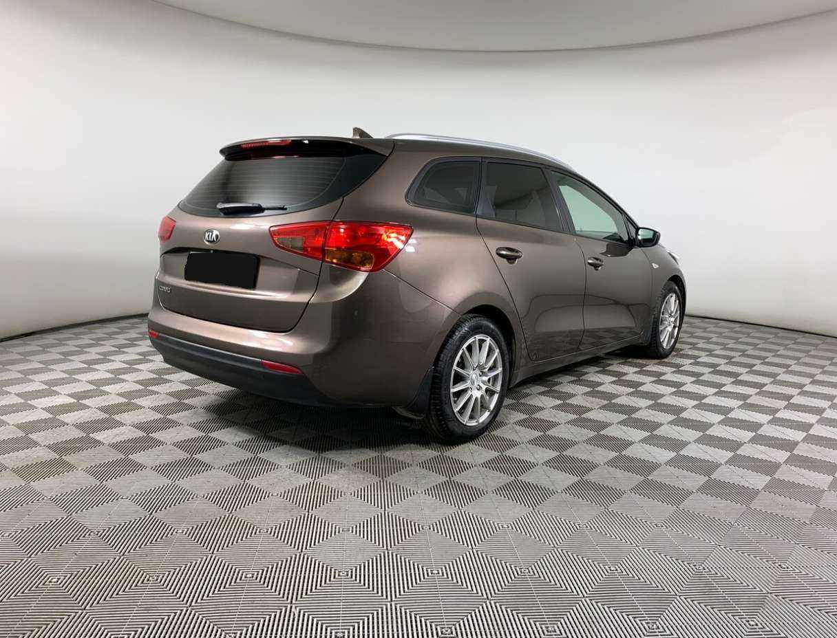 Купить Kia Ceed с пробегом. Фото: #4