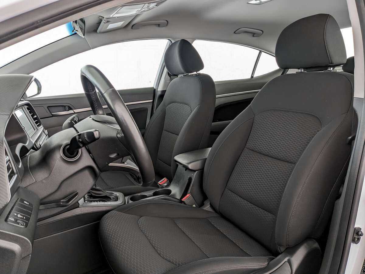 Купить Hyundai Elantra с пробегом. Фото: #15