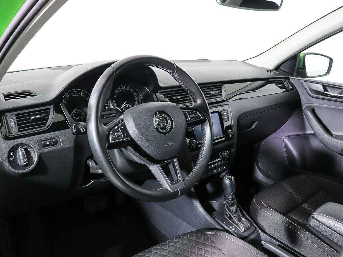 Купить Skoda Rapid с пробегом. Фото: #11