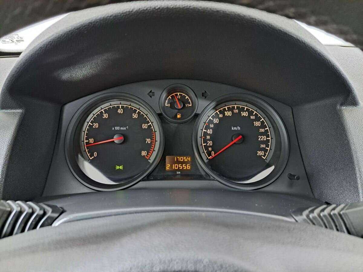Купить Opel Astra с пробегом. Фото: #10