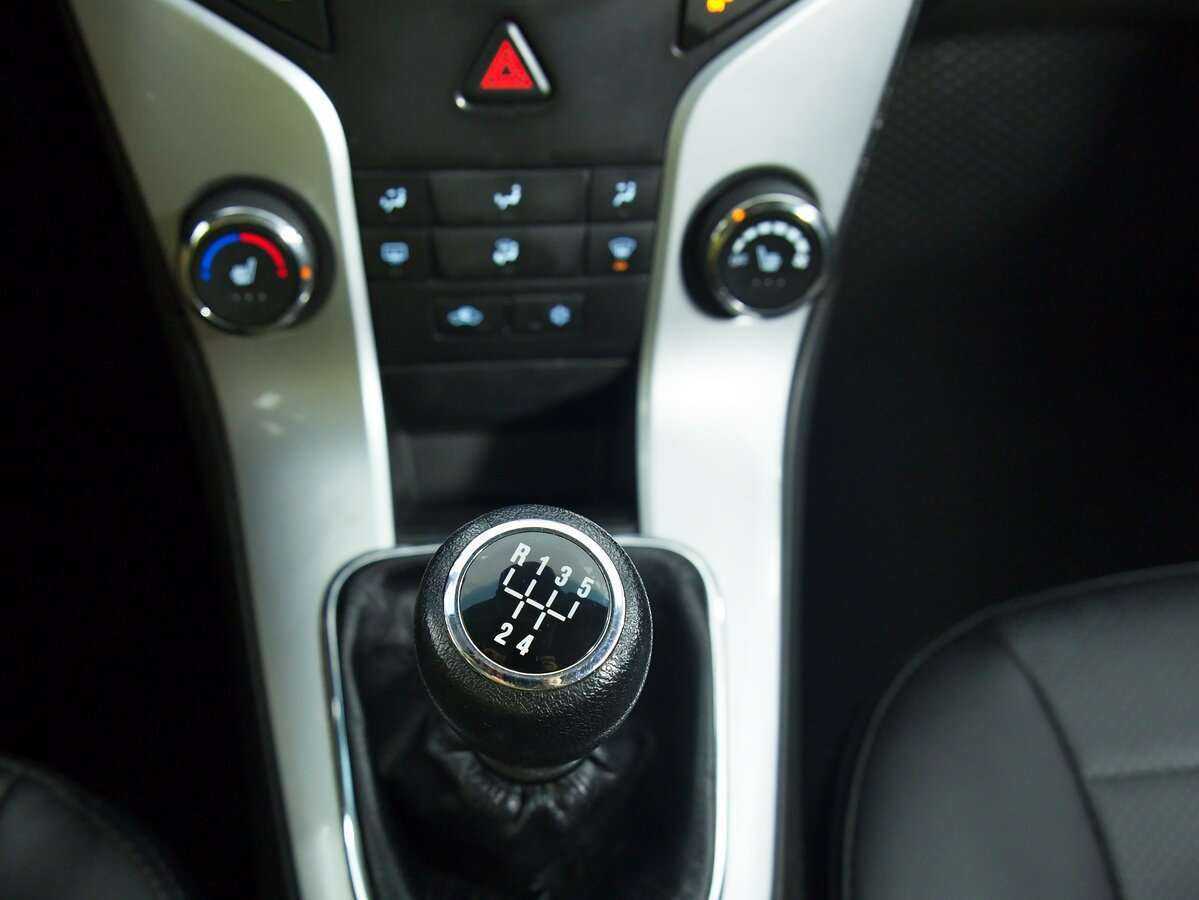 Купить Chevrolet Cruze с пробегом. Фото: #17