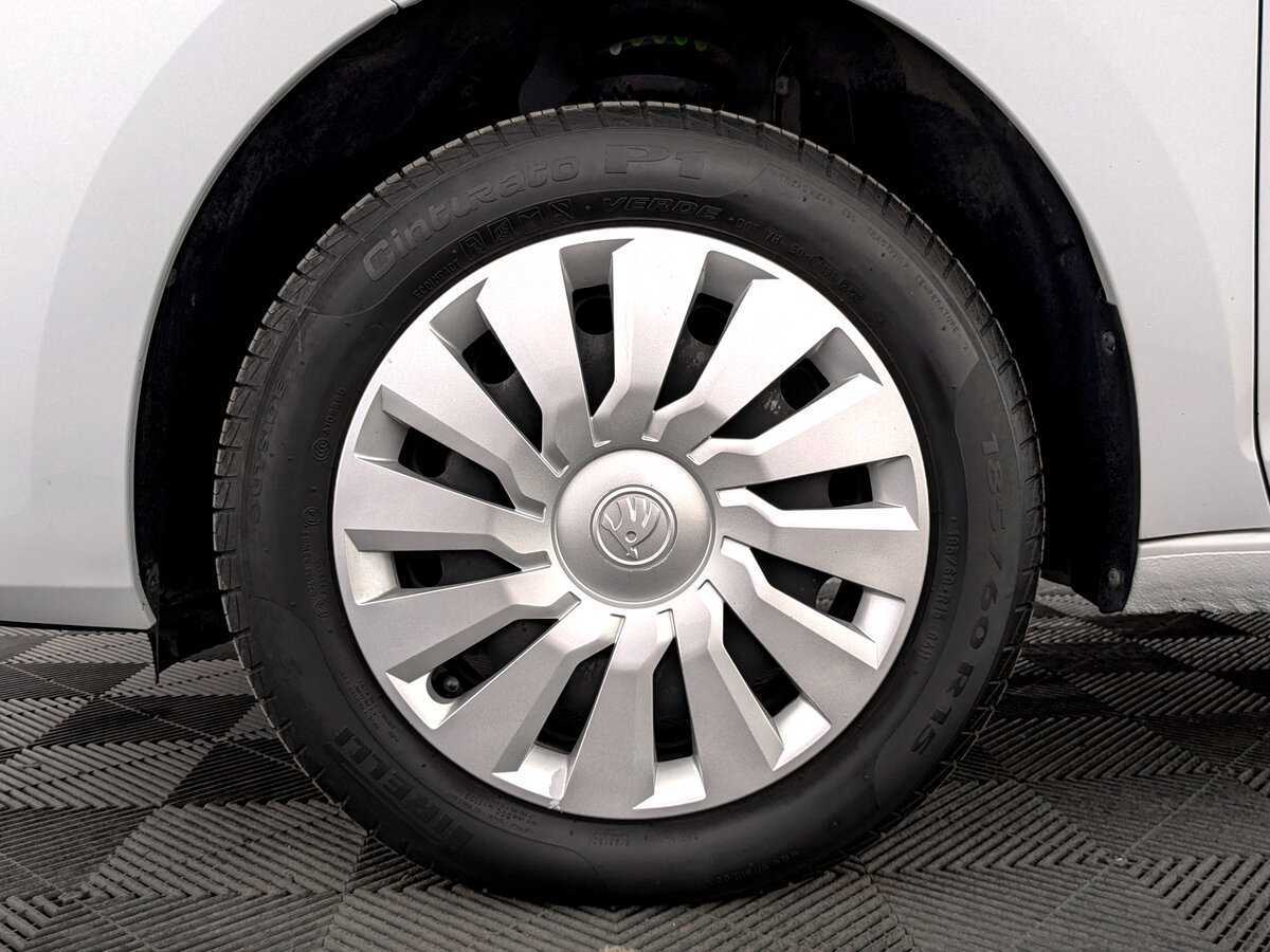 Купить Skoda Rapid с пробегом. Фото: #17