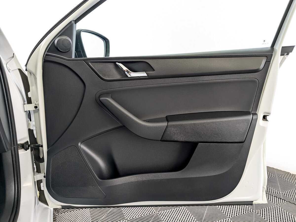 Купить Skoda Rapid с пробегом. Фото: #23