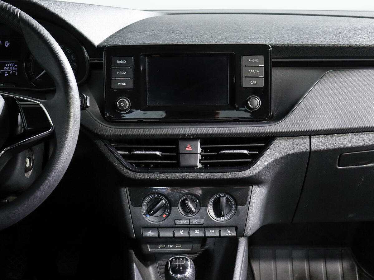 Купить Skoda Rapid с пробегом. Фото: #12