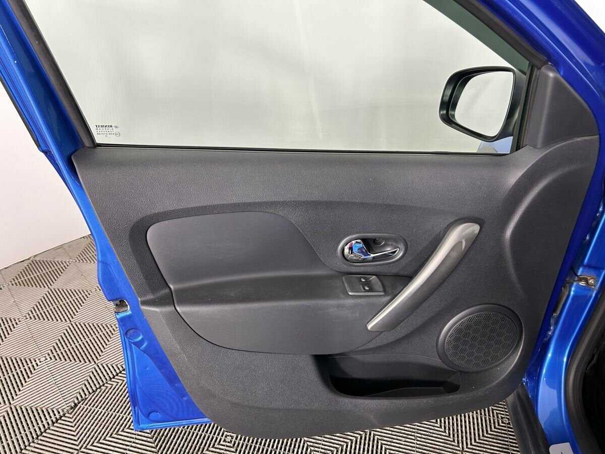 Купить Renault Sandero с пробегом. Фото: #7
