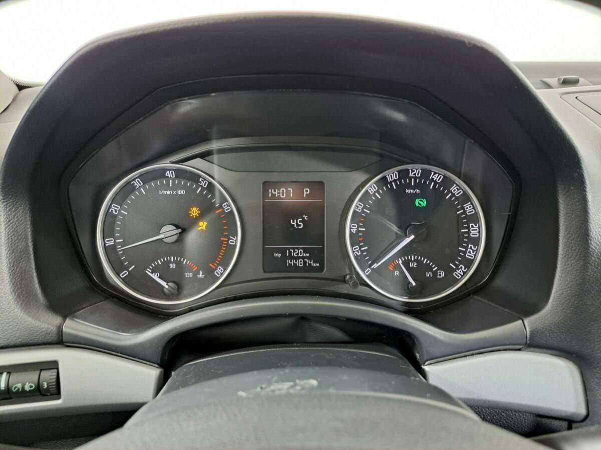 Купить Skoda Octavia с пробегом. Фото: #8