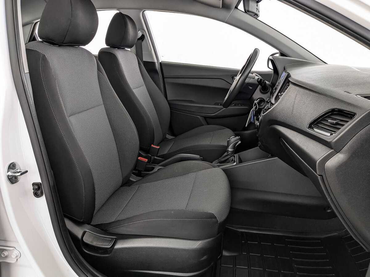 Купить Hyundai Solaris с пробегом. Фото: #18