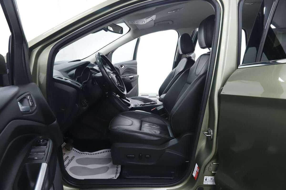 Купить Ford Kuga с пробегом. Фото: #6