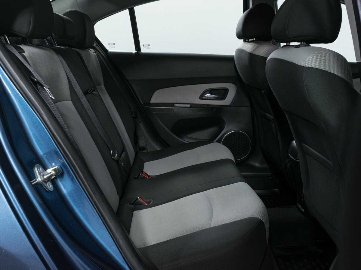 Купить Chevrolet Cruze с пробегом. Фото: #9