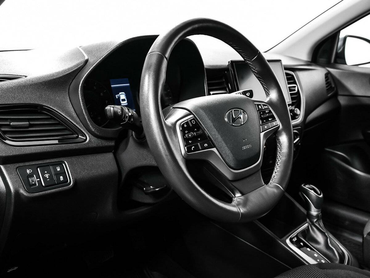 Купить Hyundai Solaris с пробегом. Фото: #12