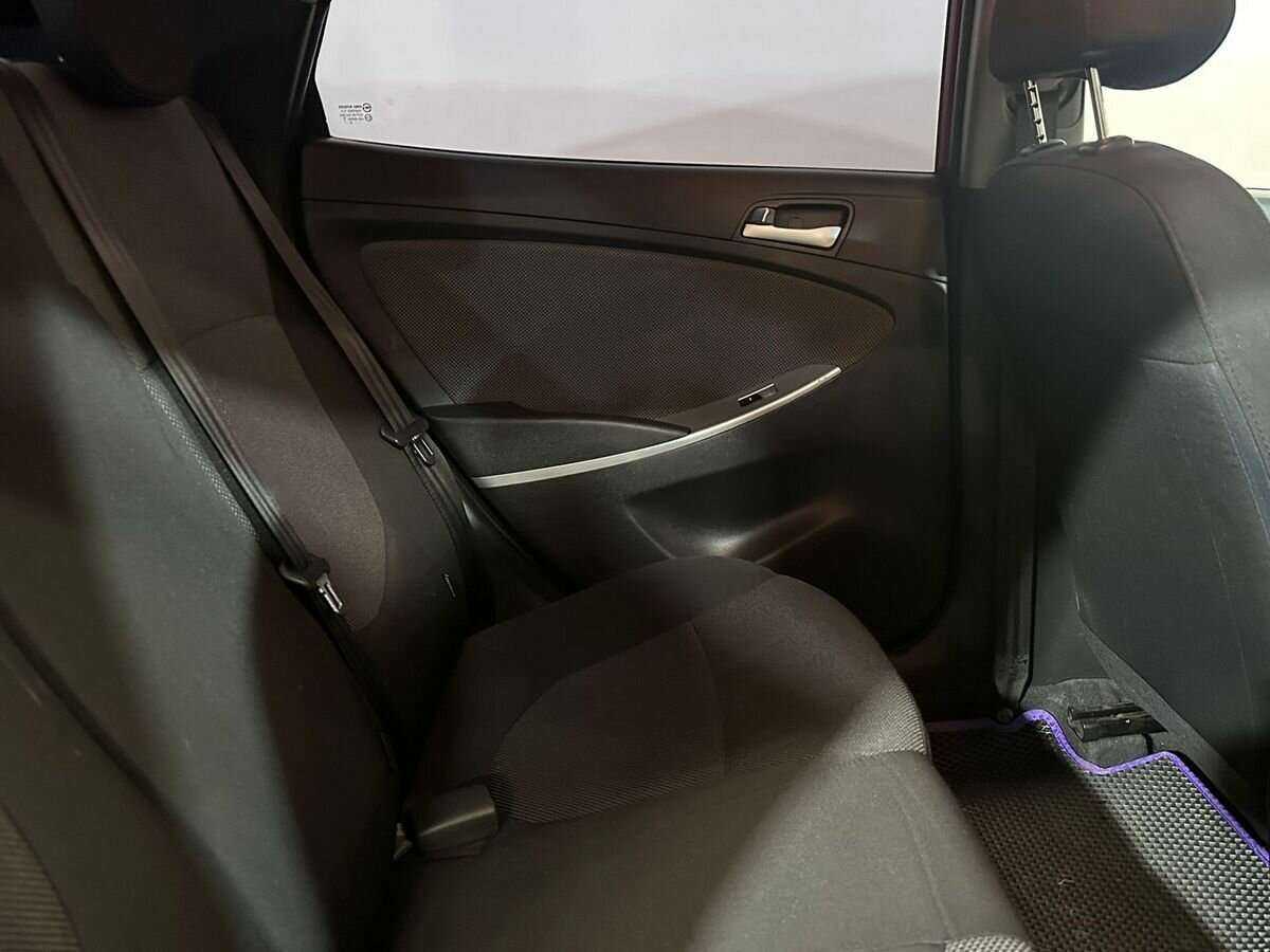 Купить Hyundai Solaris с пробегом. Фото: #10