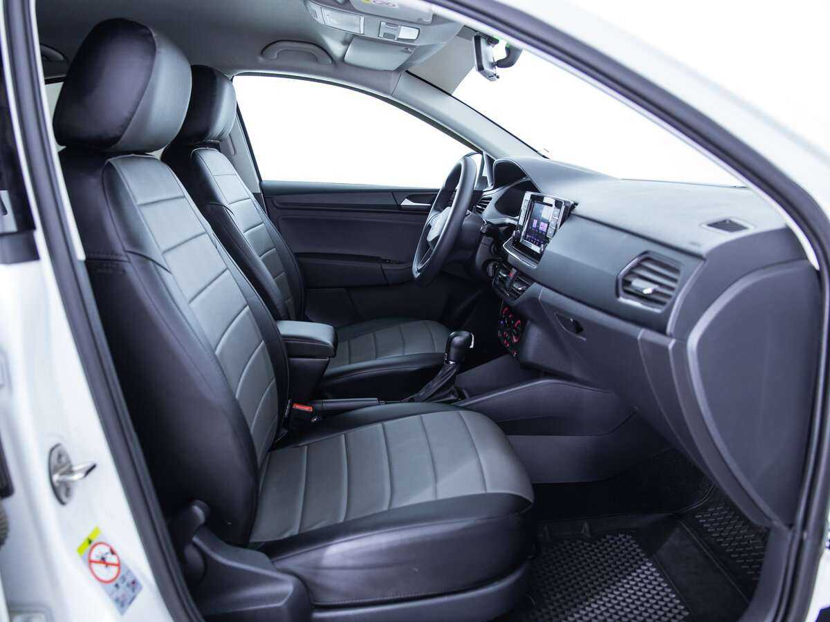 Купить Volkswagen Polo с пробегом. Фото: #17