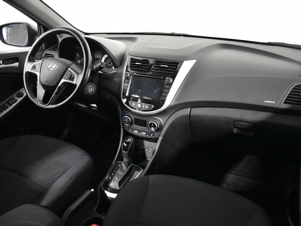 Купить Hyundai Solaris с пробегом. Фото: #9