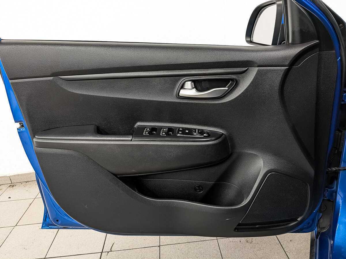 Купить Kia Rio с пробегом. Фото: #17