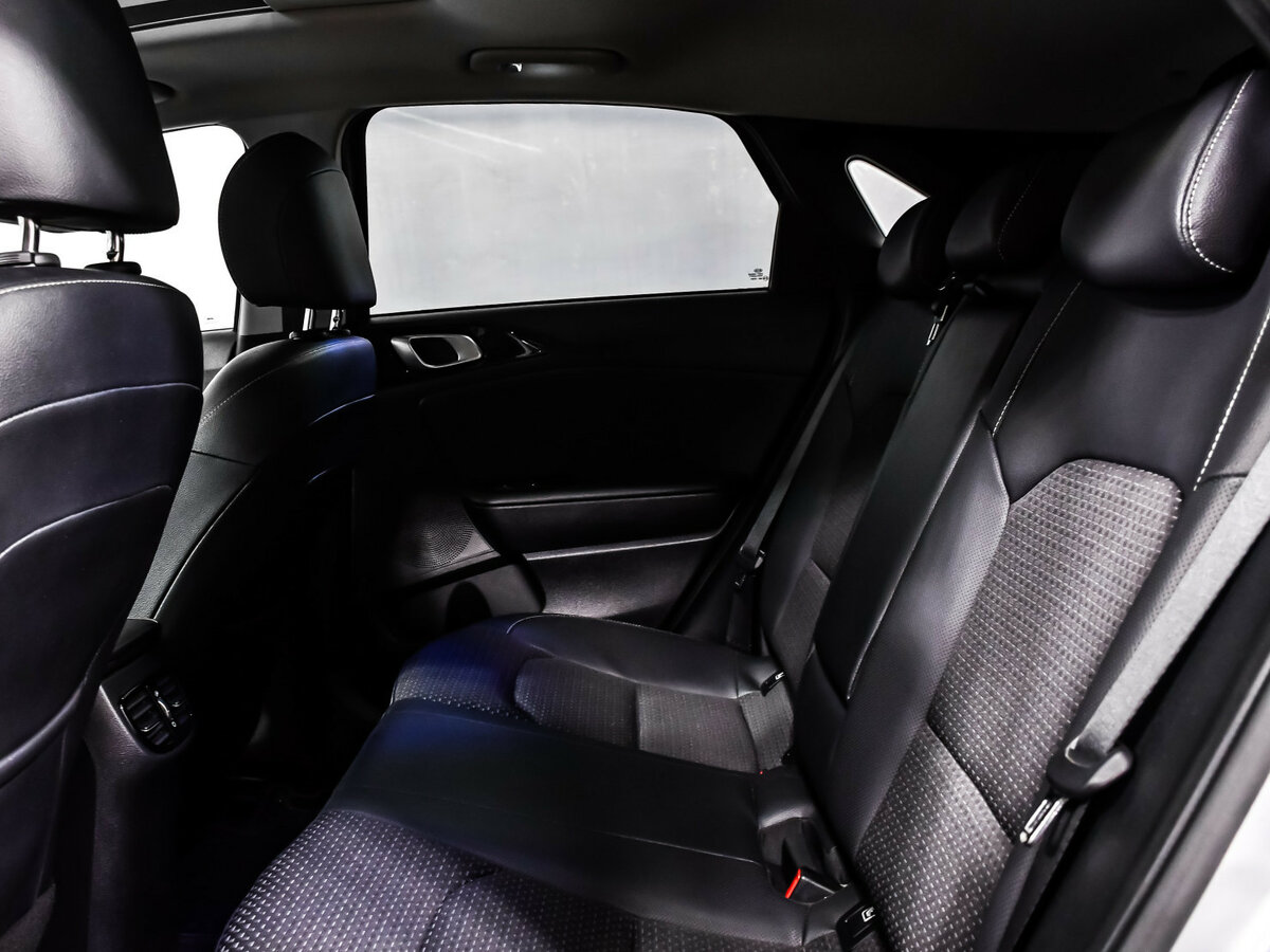 Купить Kia Ceed с пробегом. Фото: #10