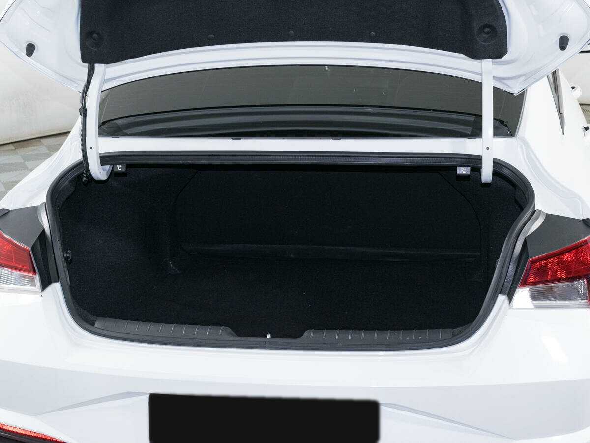 Купить Hyundai Elantra с пробегом. Фото: #5